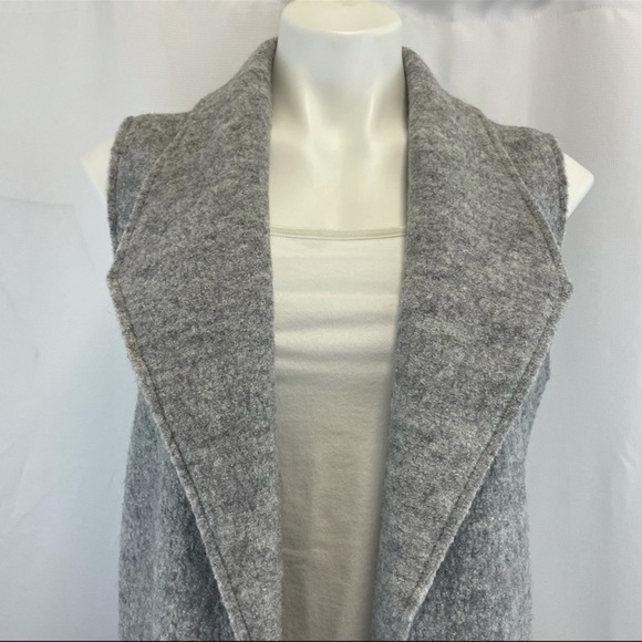Tahari Gray Wool Cardigan 07 - Picture 4 of 16